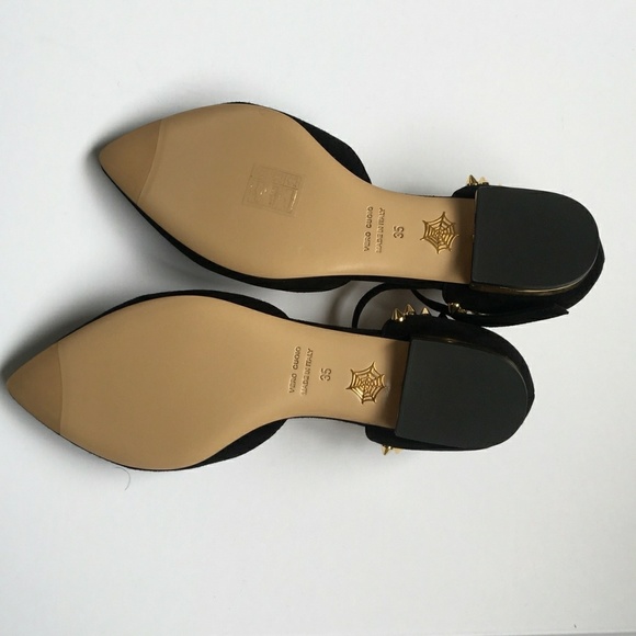 Shoes - Picture 3 of 5